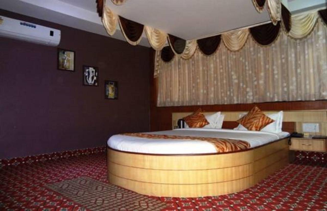 Hotel Vinayak Palace Bilāspur Εξωτερικό φωτογραφία